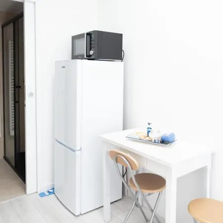 Nice Studio Apartment With Garden And Parking